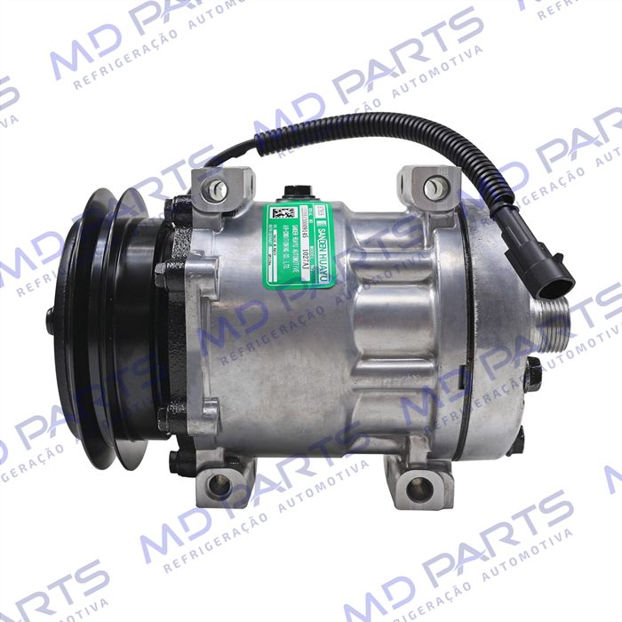 Compressor Sanden AA7H15AA U4275 Máquina Retroescavadeira Case 580N/ 580SN/ 590SN/ 580SN - 12 Volts Polia Canal 1A 132mm OEM: 84159489