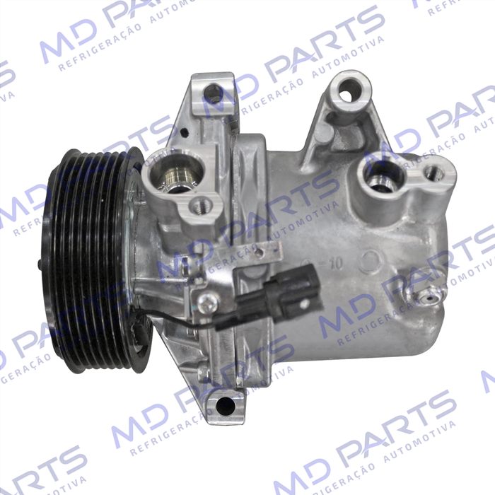Compressor Calsonic Nissan March / Versa Motor 1.0 2015> - 12 Volts Polia 7pk 104mm OEM: 926001HC2A