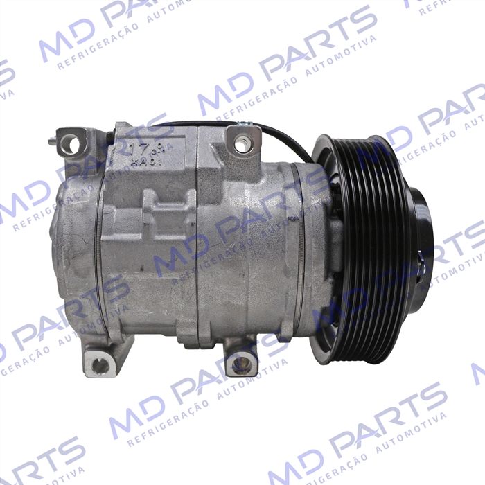Compressor Modelo 10SRE18C Máquina Trator John Deere 9460R/ 9470R/ 9510R/ 9520R/ 9560R/ 9570R/ 9620R - 12 Volts 8pk OEM: RE326205/ MC447250-7280/ AL2321 77